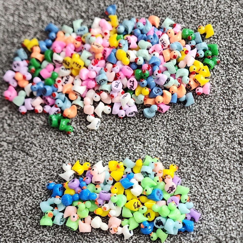 Colorful mini plastic duck decorations
